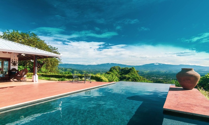 Garabito House | Magic Mountain Villa Breathtaking Views w/Pool - Vista Atenas Lote 51