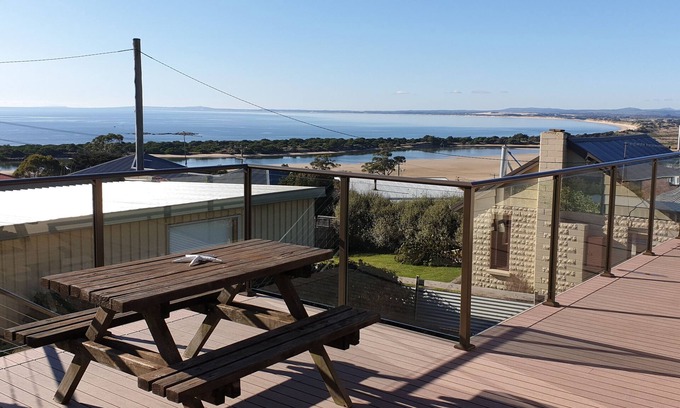 Bridport House | Magic Views - Great for families with children