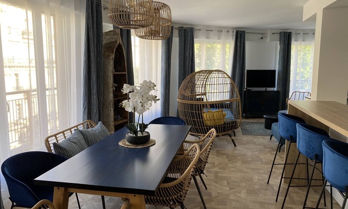 Thiers Condo | Magnificent 4* loft on the Canebière. Marseille, France. Air-conditioned. Autonomous arrival.