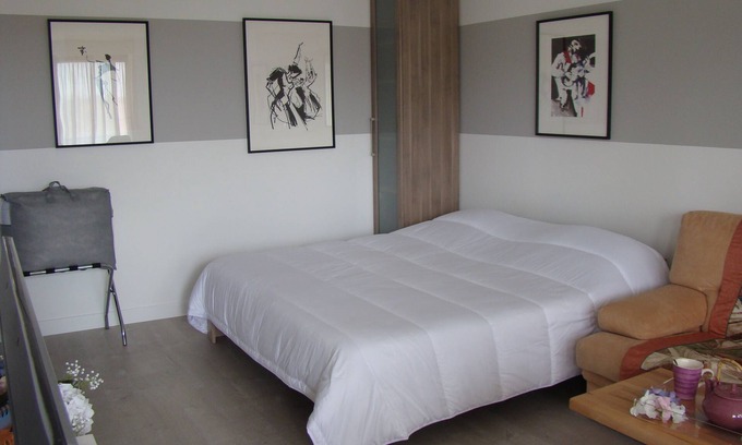 Saint Seurin - Fondaudege Apartment | magnificent 4 * studio with terrace and private garage