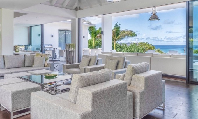 Morne de Depoudre Villa | Magnificent 5 BDRM Villa w Jacuzzi and Pool