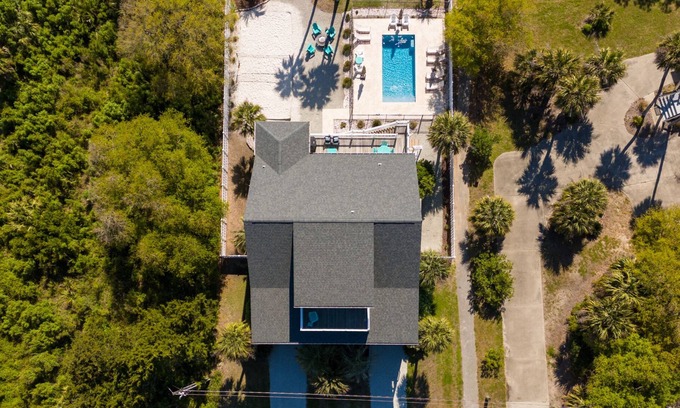 Edisto Island House | Magnificent 6br/6bth home w/IN-GROUND HEATED POOL & Luggage Lift!