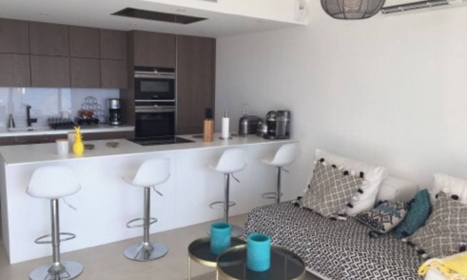 Pietrosella Apartment | MAGNIFICENT APARTMENT WITH SEA VIEW
