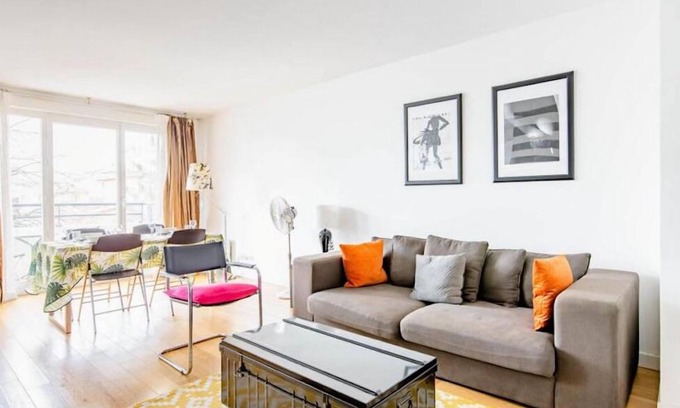 Transvaal Apartment | Magnificent, bright, modern and very quiet apartment with terrace.