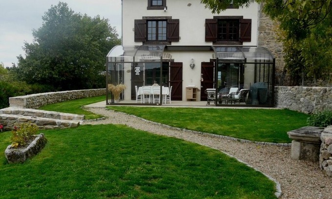 Sainte-Catherine House | Magnificent house with view in the heart of nature