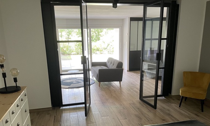 Chemery-les-Deux Apartment | Magnificent modern apartment in the countryside