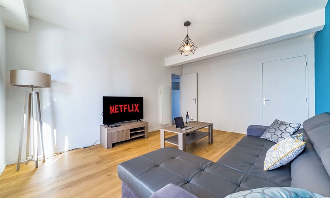 Pau Nord Apartment | Magnificent T4, 3 Bedrooms, Free Secure Parking