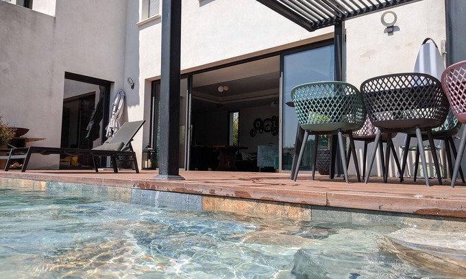 Cournonsec Villa | Magnificent Villa 10min from the sea