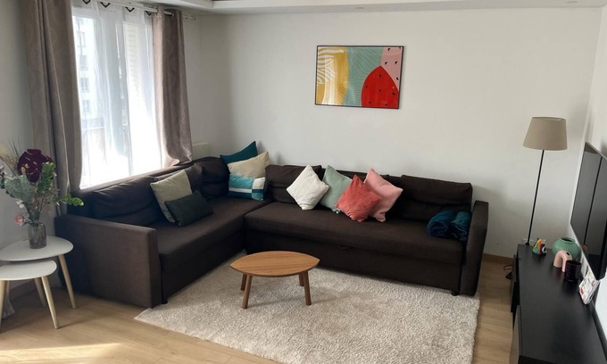 Rueil-Malmaison Apartment | Magnifique Appartement 2 Chambres Proche de Paris