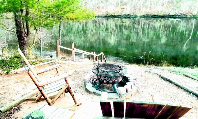 Lakeview Cabin | Magnolia #4 @ Copper Johns Resort