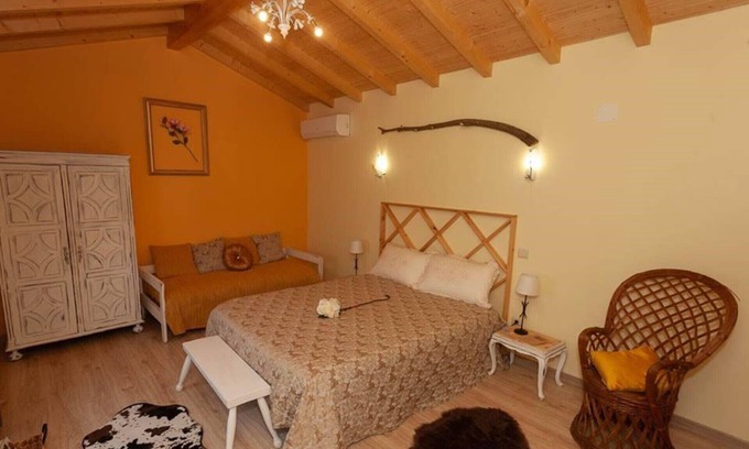 Lousa House | Magnolias Cottage - Suite with terrace and garden view