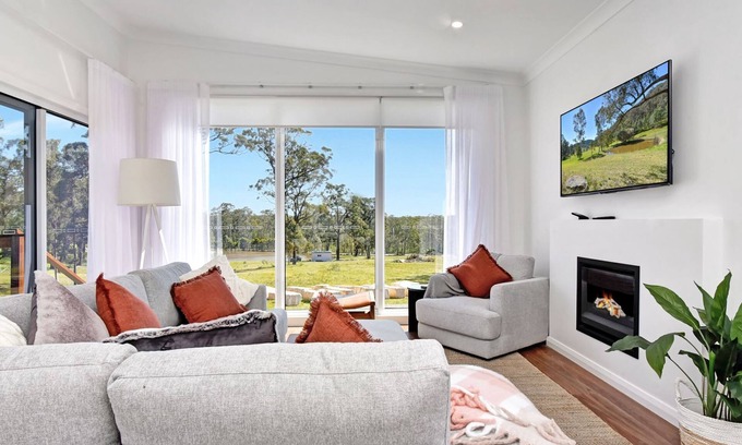 North Rothbury House | Magpie Two - Two for Joy Estate. 3 bedroom sleeping 6