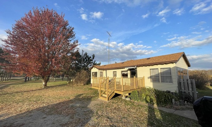 Deerwood Cottage | Mahnomen Cottage: Hike, Bike, Fish, & Relax only 2 hrs north of the Twin Cities!