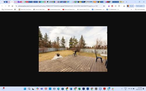 Southeast Edmonton House | Main floor room 4, 22 minute from airport