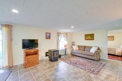 Eastport Apartment | Maine Retreat with Ocean Views, Walk to Downtown!