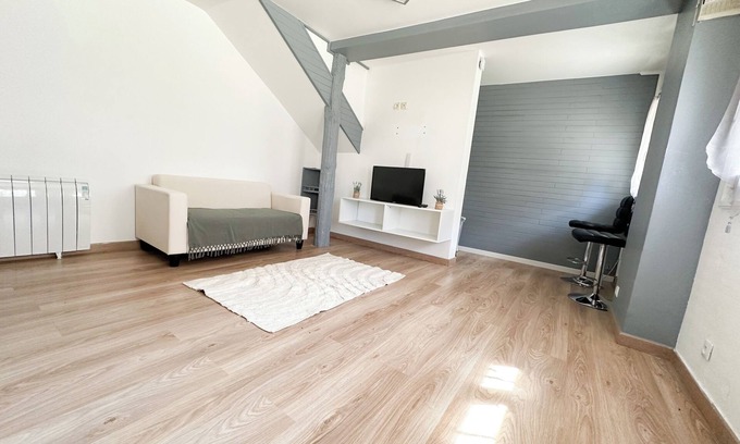Chateau-Thierry House | Maison à Deux pas du Centre-ville/Gare à Pieds