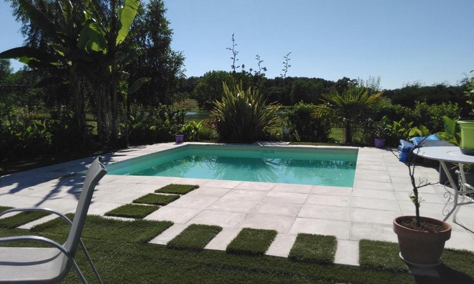 Lavergne House | Maison à la campagne