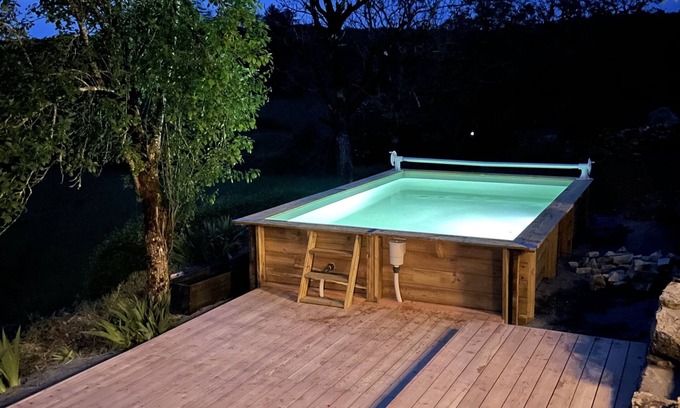 Turenne House | Maison à la Ferme Avec Piscine et Jaccuzi