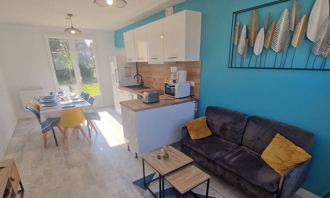 La Roche-sur-Yon House | Maison 4 Chambres 8 Personnes, Bureau, Jardin, Garage. Quartier Calme de la Gare