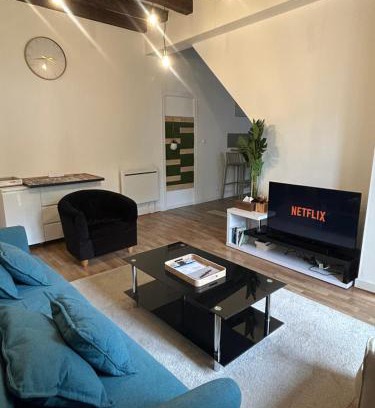 Joinville Apartment | Maison 7 personnes TV connectée