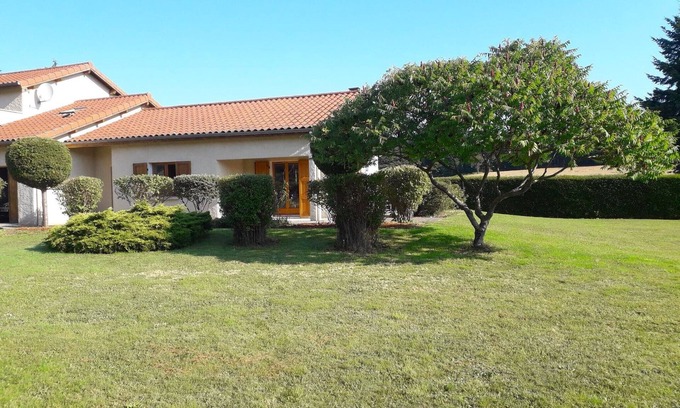 Raucoules House | Maison au Calme Dans une Campagne Dynamique, Sport et Nature