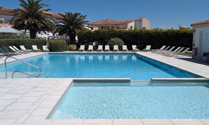 Ars-en-Re House | Maison Avec Jardin, Piscine Dans Résidence, à 200m de L'océan