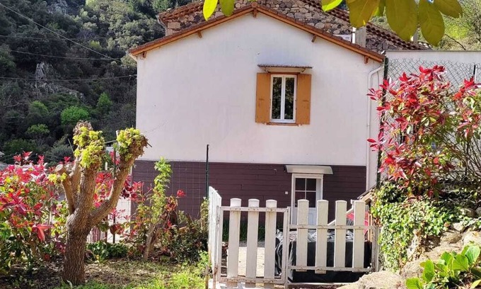 Vals-les-Bains House | Maison Bord de la Volane , Accès Privé à la Rivière Pour Baignade