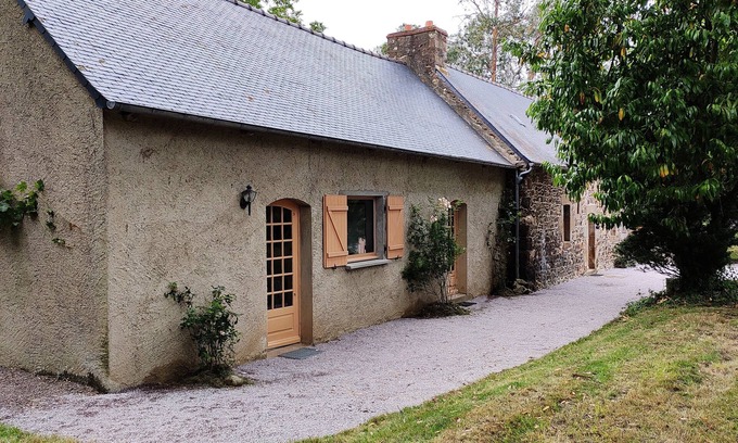 Plelo House | Maison Bretonne sur Grand Parc Arboré a 10 Minutes de la Côte