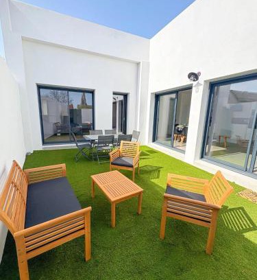 La Boissiere-de-Montaigu House | Maison cosy et spacieuse