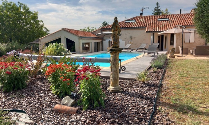Montayral House | Maison Campagne Dans Site Reposant ! Avec DE Beaux Espaces DE VIE ! Piscine
