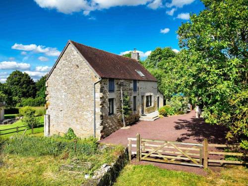 Joue-du-Plain House | Maison campagne, rénovée 2020, jardin privé, internet rapide, équipements loisirs, Véhicules OK, animaux acceptés. - FR-1-497-133