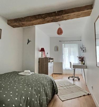 Amberieu-en-Bugey House | Maison chaleureuse de 5 chambres au cœur de la ville