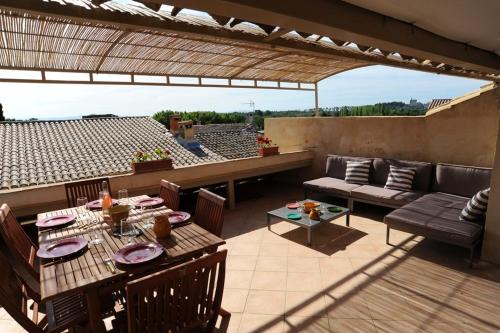 Villeneuve-les-Avignon House | Maison confortable à Villeneuve-lès-Avignon, plancha incluse