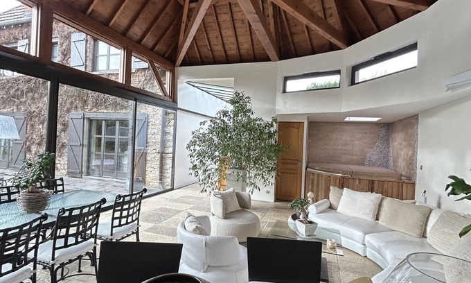 Fauverney House | Maison Coup de Cœur aux Abords de la Côte et de Dijon