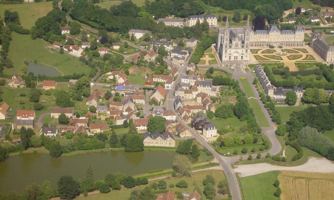 La Chapelle-Montligeon House | Maison dans le bourg