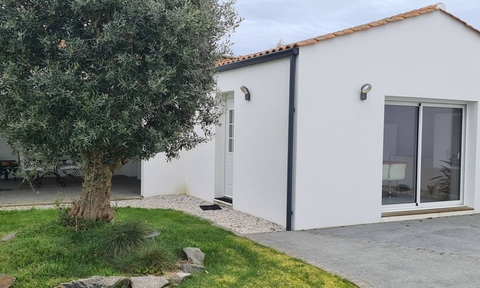 Le Bernard House | Maison de 1 Chambre Pour 2 Personnes