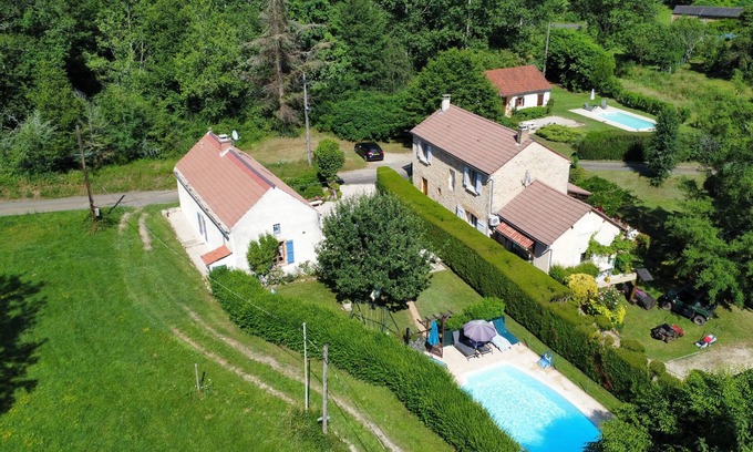 Frayssinet-le-Gelat House | Maison de Charme à la Campagne, Avec Piscine Privée