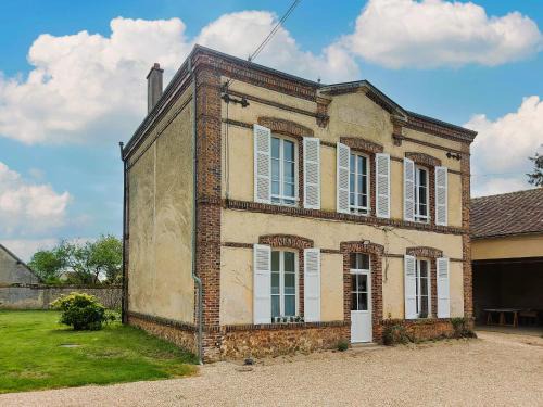 Crucey-Villages House | Maison de Charme à la Campagne avec Jardin, Billard, Baby-foot et Terrasse en Teck - FR-1-581-135