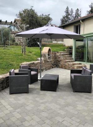 Saint-Galmier House | Maison de campagne dans un village de caractère
