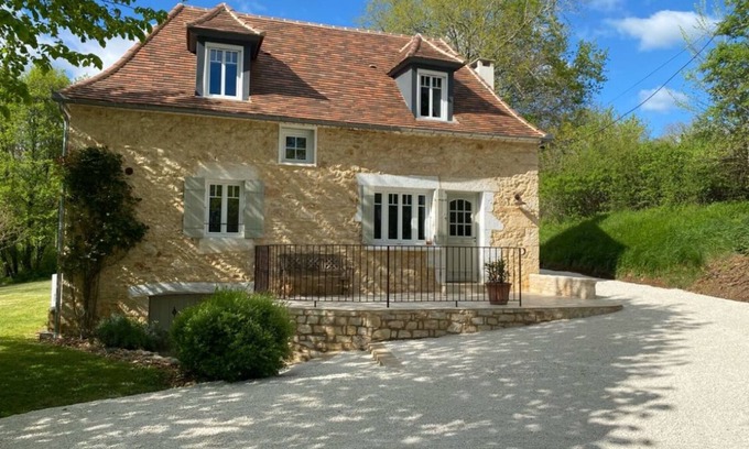 Tourtoirac Cottage | Maison de Campagne Périgord