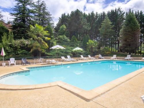 Mazeyrolles House | Maison de charme avec piscine, au cœur de Prats du Périgord, idéale pour 4 pers. et animaux acceptés - FR-1-616-353