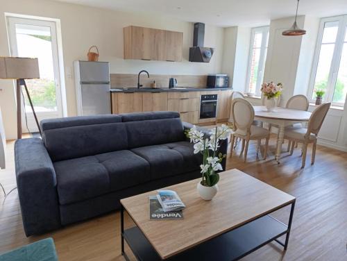 Saint-Laurent-sur-Sevre Apartment | Maison de la Rochejaquelein