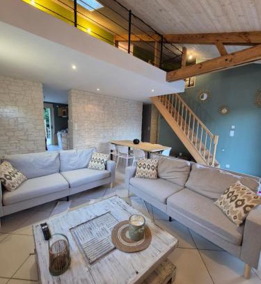 Mouchamps Villa | Maison de Gare, 8 personnes, 20 min PUY du F