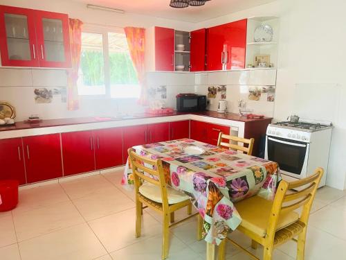 Floreal Apartment | Maison de la fraîcheur - House of freshness