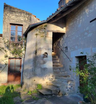 Bouille-Loretz House | Maison de Loretz du 18e siècle en Anjou entre vignes et châteaux