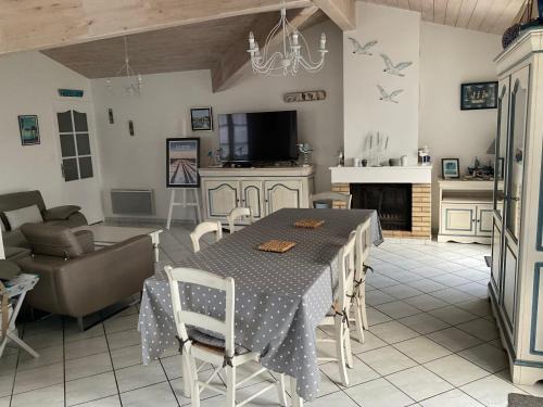 Le Bois-Plage-en-Re House | Maison de standing style rethais