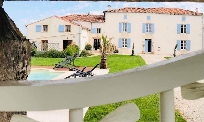 La Croix Comtesse House | Maison de Vacances "ambre" Tout Confort en Charente Maritime