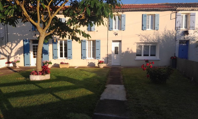 Arces House | Maison de Vacances Spacieuse au Calme Pour 8 Pers Proche Talmont-sur-gironde