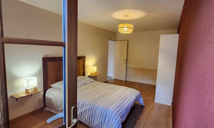 Ainay-le-Vieil House | Maison de Village Entièrement Rénovée