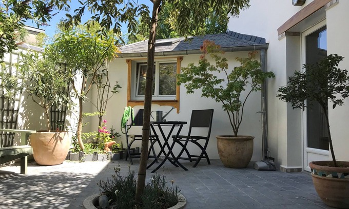 Morlaix House | Maison de Ville Avec Petite Cour Abritée. Animaux de Compagnie Acceptés !